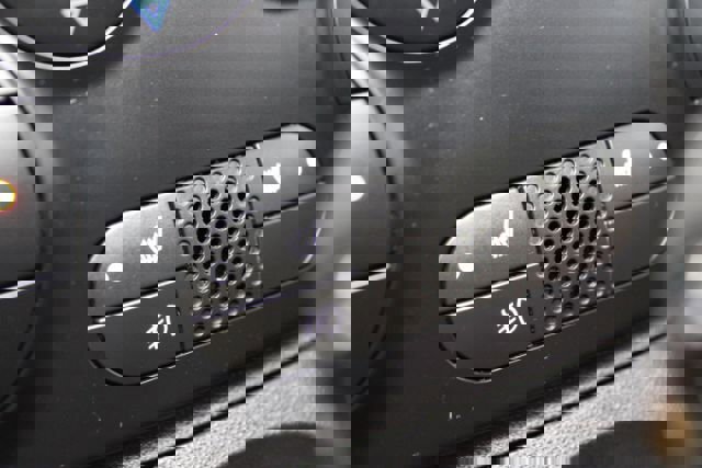 Used 2015 FIAT 500 Abarth w/ Beats Audio Package image 17