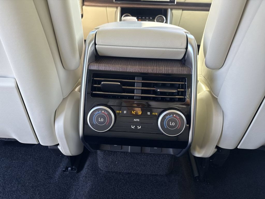 Certified 2023 Land Rover Range Rover SE AWD/4WD image 16
