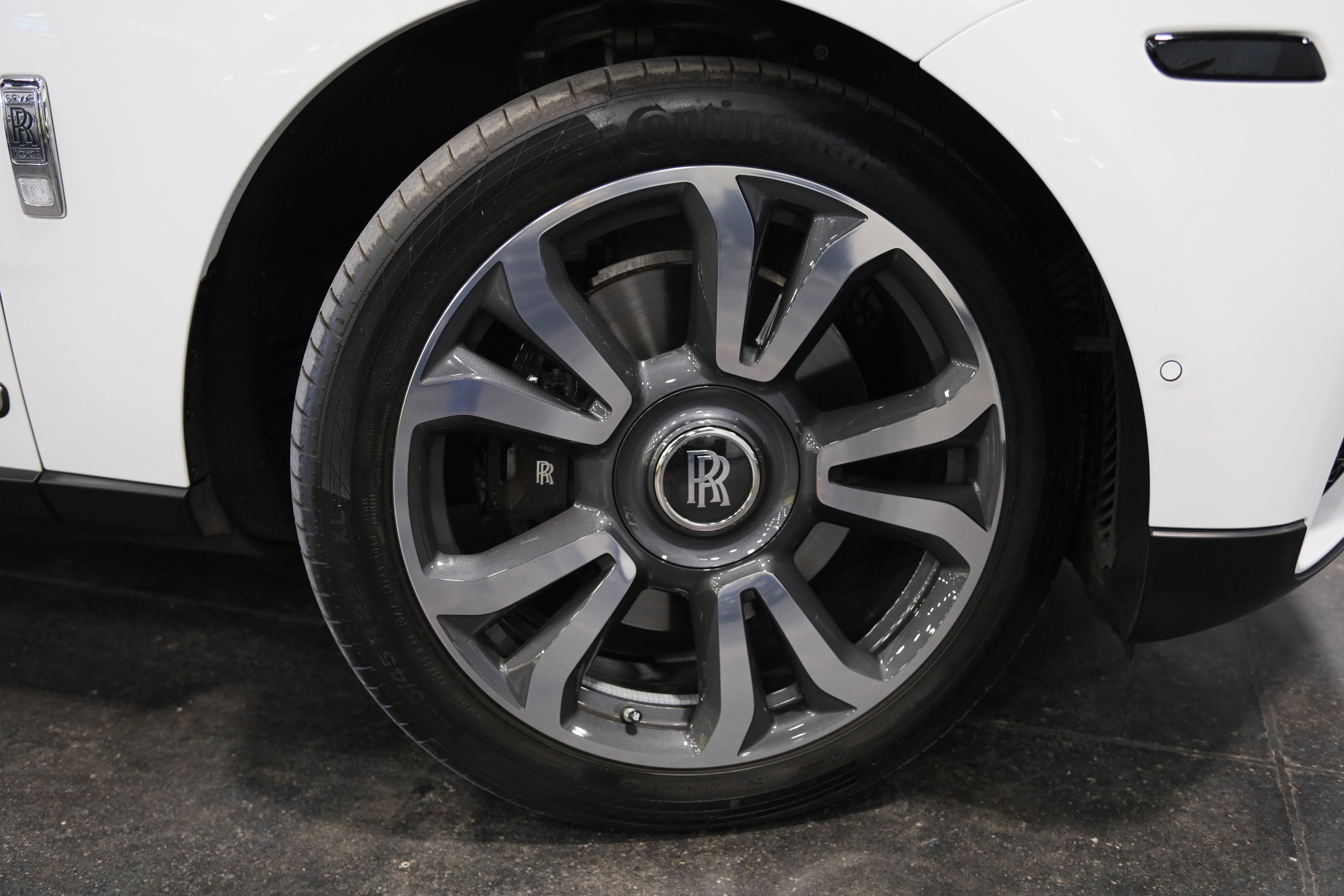 Used 2023 Rolls-Royce Cullinan AWD/4WD image 10