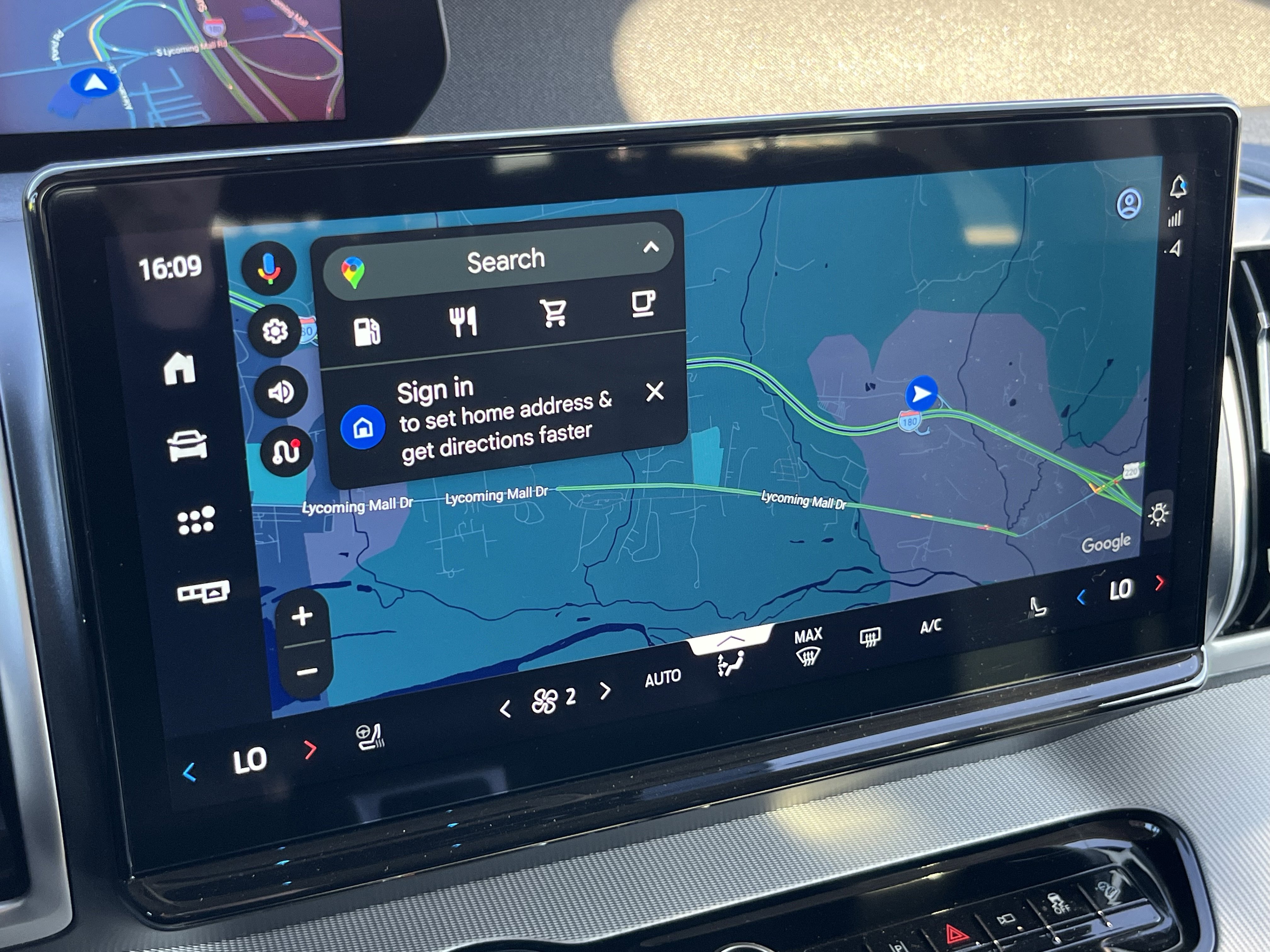 Used 2025 Ford Expedition Active image 34