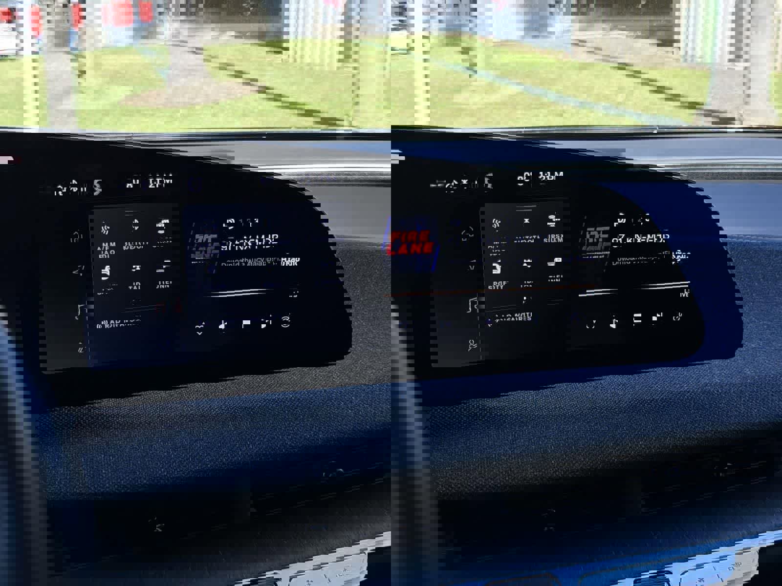 Used 2024 Lucid Air Pure image 18