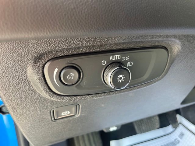 Used 2024 GMC Terrain SLE image 15