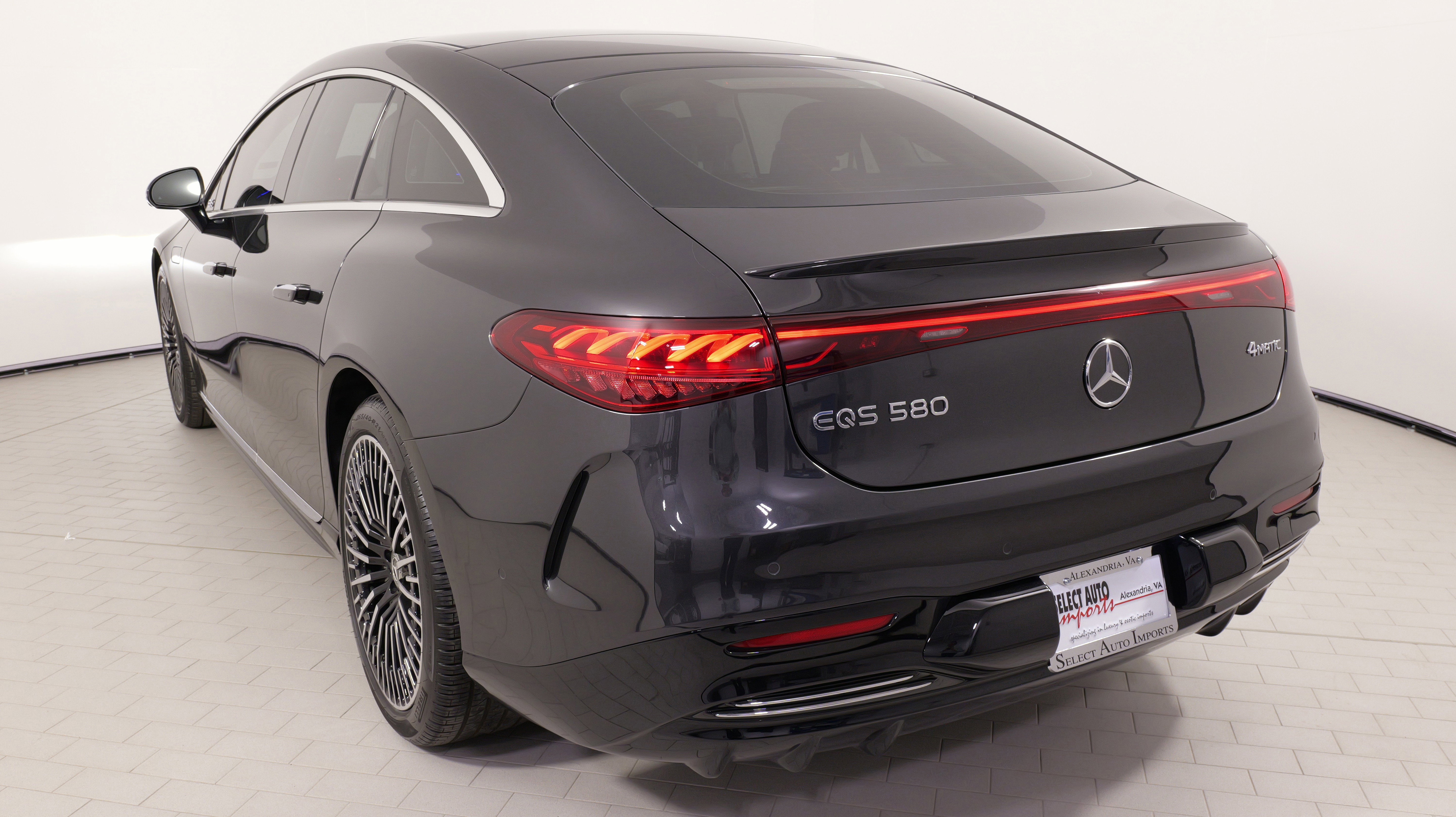 Used 2023 Mercedes-Benz EQS 580 4MATIC Sedan image 13