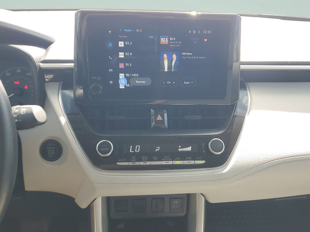 Certified 2025 Toyota Corolla Cross LE image 22