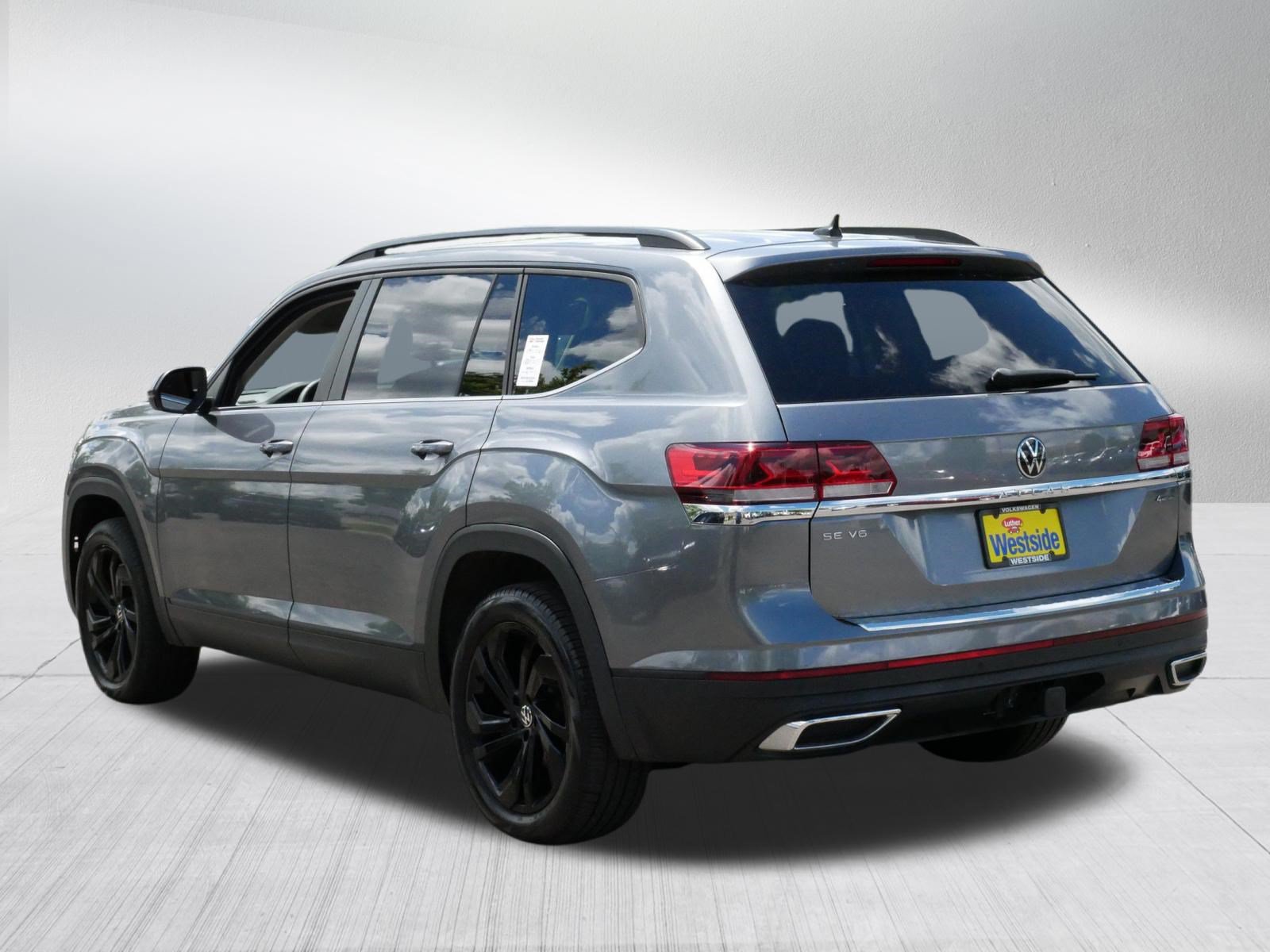 Certified 2023 Volkswagen Atlas SE w/ Panoramic Sunroof Package AWD/4WD image 5
