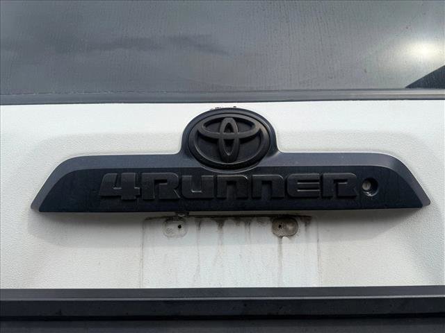 Used 2017 Toyota 4Runner TRD Off-Road Premium AWD/4WD image 10