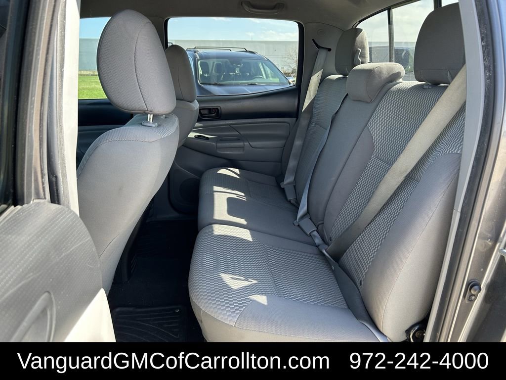 Used 2015 Toyota Tacoma PreRunner w/ SR5 Package image 27