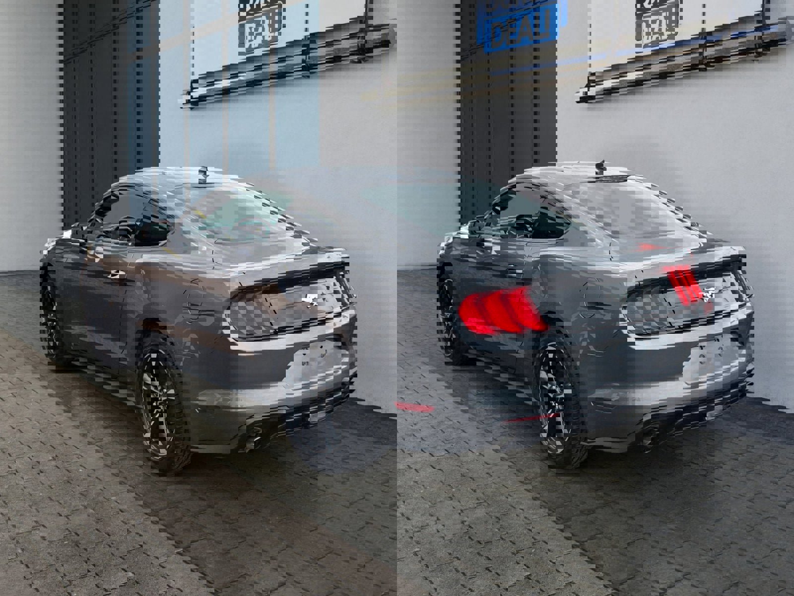 Used 2023 Ford Mustang Coupe RWD image 4