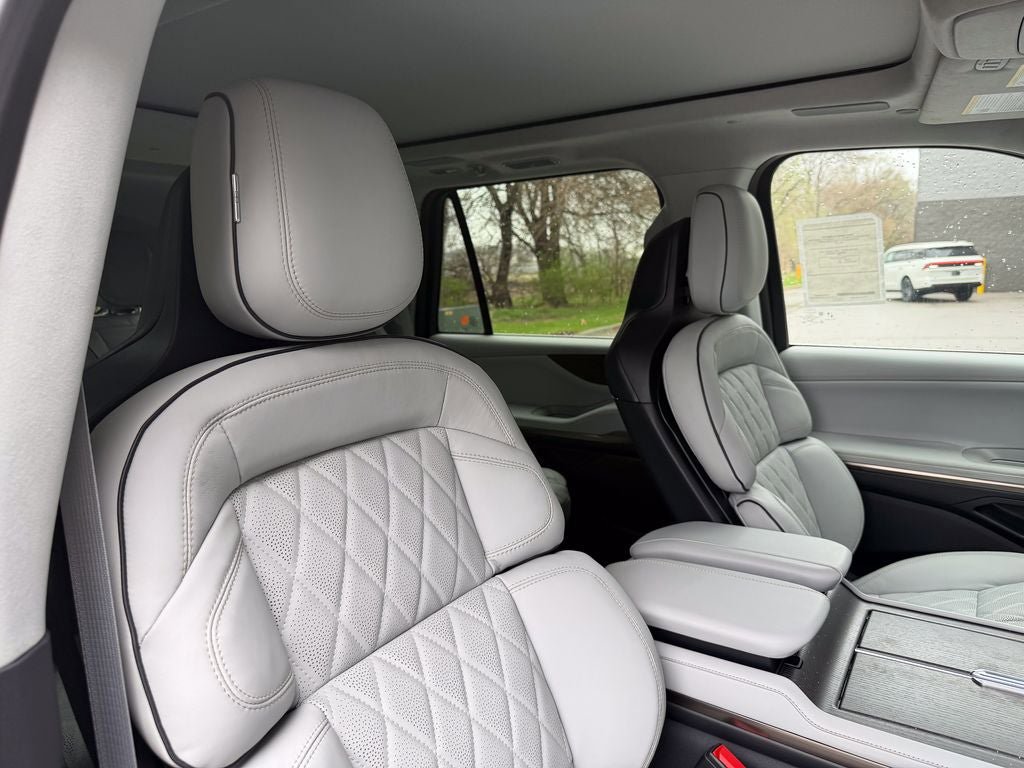 New 2026 Lincoln Navigator Black Label AWD/4WD image 34