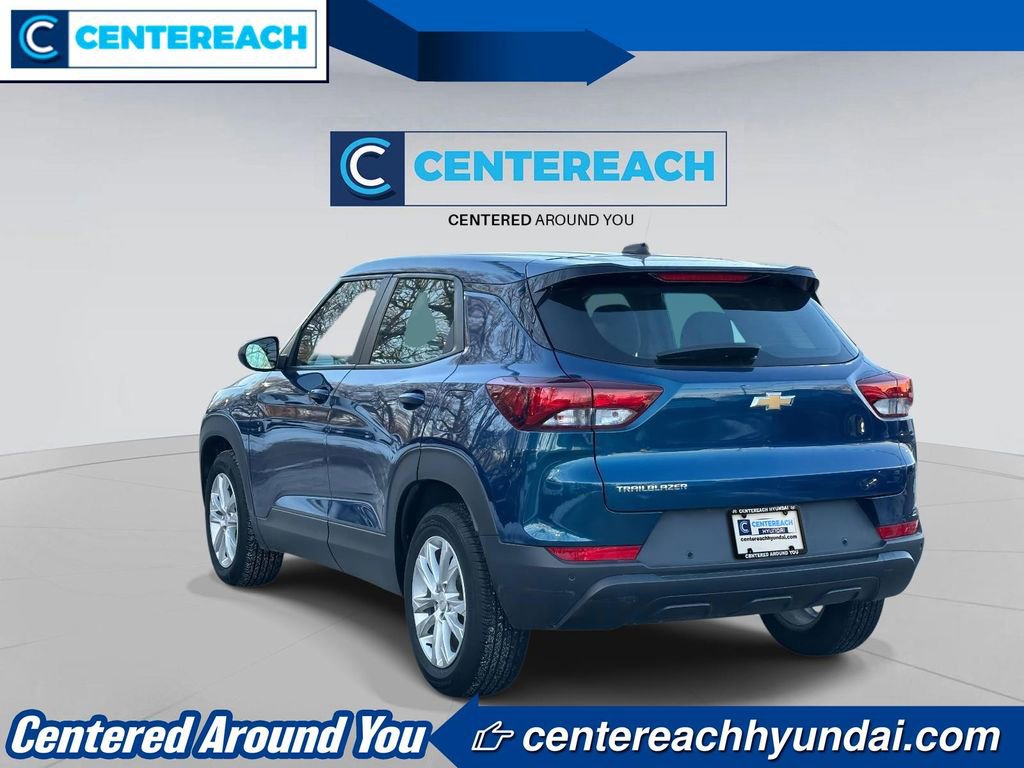 Used 2021 Chevrolet TrailBlazer LS FWD image 4