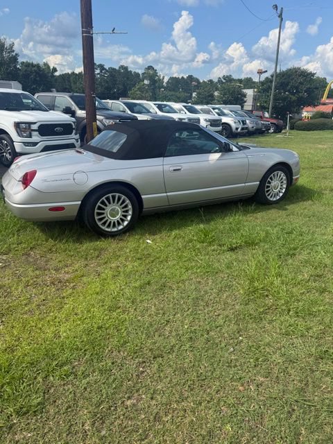 Used 2005 Ford Thunderbird RWD image 2