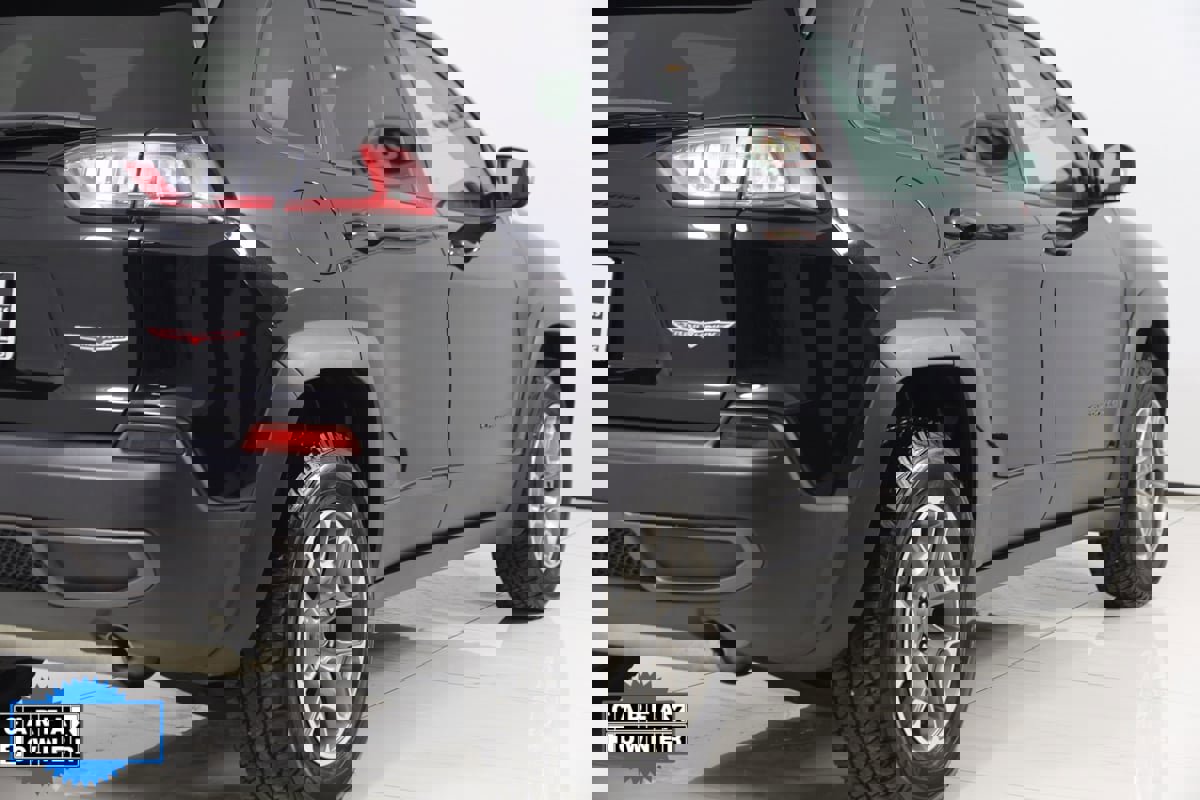 Used 2022 Jeep Cherokee Trailhawk image 43