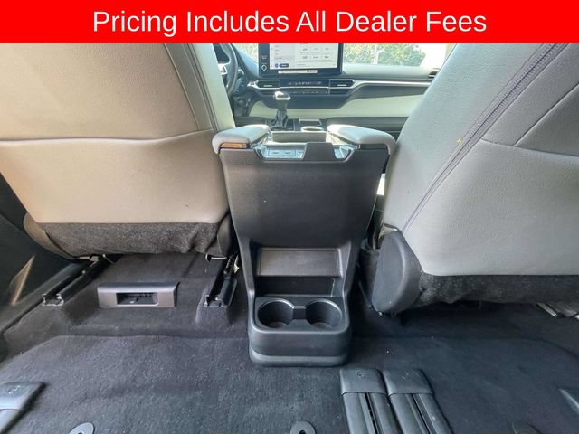 Used 2025 Toyota Sienna XLE FWD image 16
