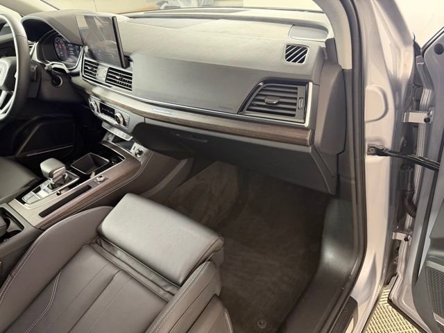 Used 2025 Audi Q5 2.0T Premium Plus w/ Premium Plus Package image 23