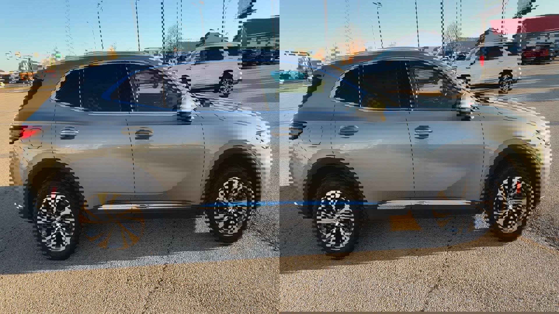 Used 2023 Buick Envision Essence image 9