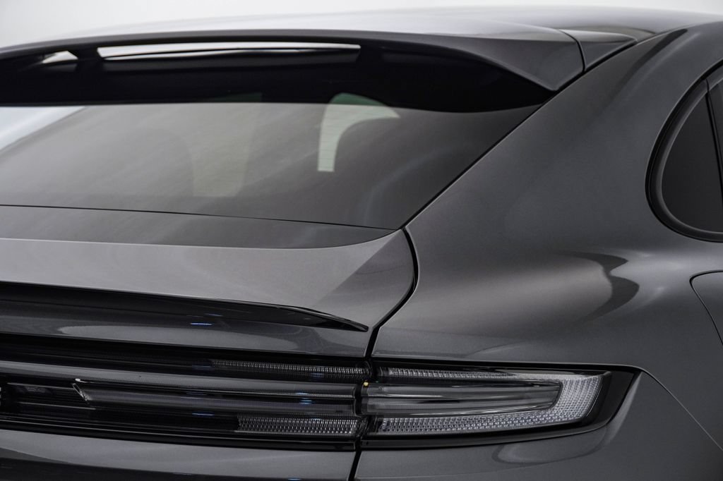 Certified 2025 Porsche Cayenne Coupe AWD/4WD image 12