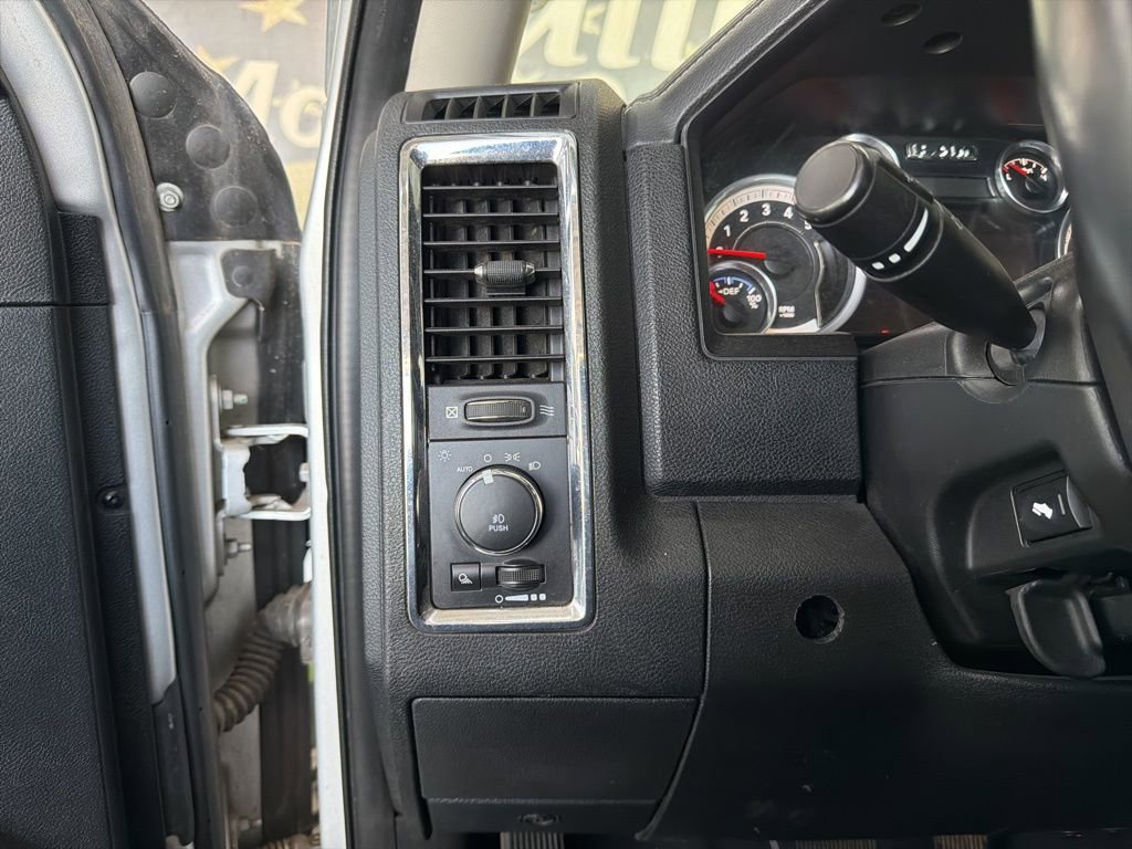 Used 2015 RAM 2500 Laramie w/ Convenience Group image 18