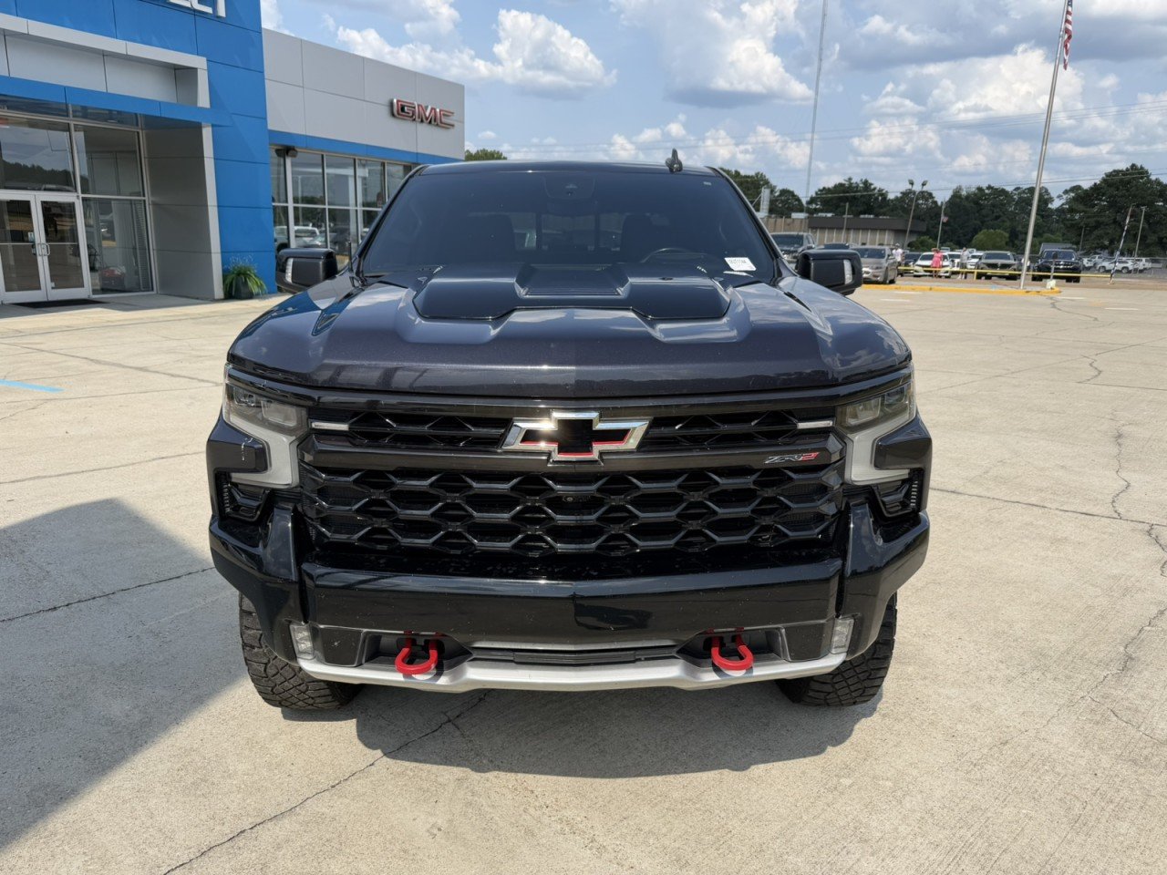 Used 2022 Chevrolet Silverado 1500 ZR2 w/ Technology Package AWD/4WD image 4
