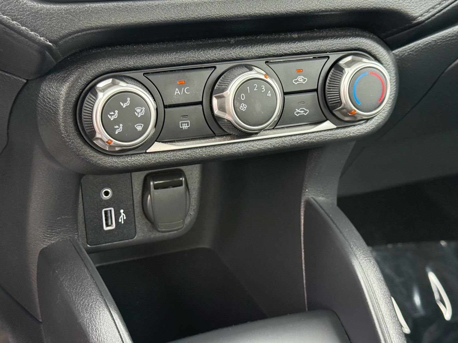 Used 2025 Nissan Versa S w/ Trunk Package FWD image 22