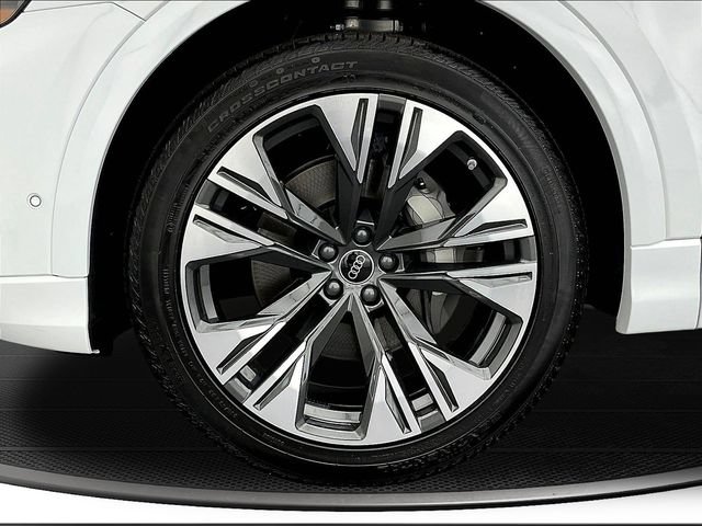 New 2026 Audi Q8 Premium Plus AWD/4WD image 16