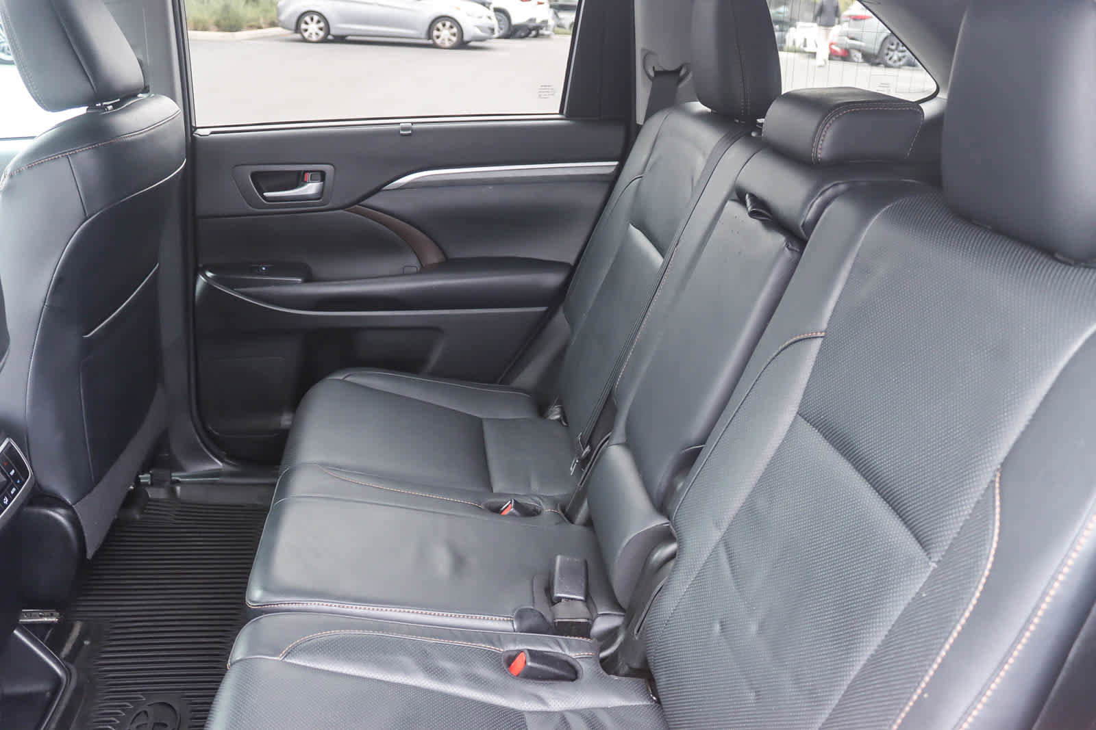 Used 2018 Toyota Highlander Limited image 18