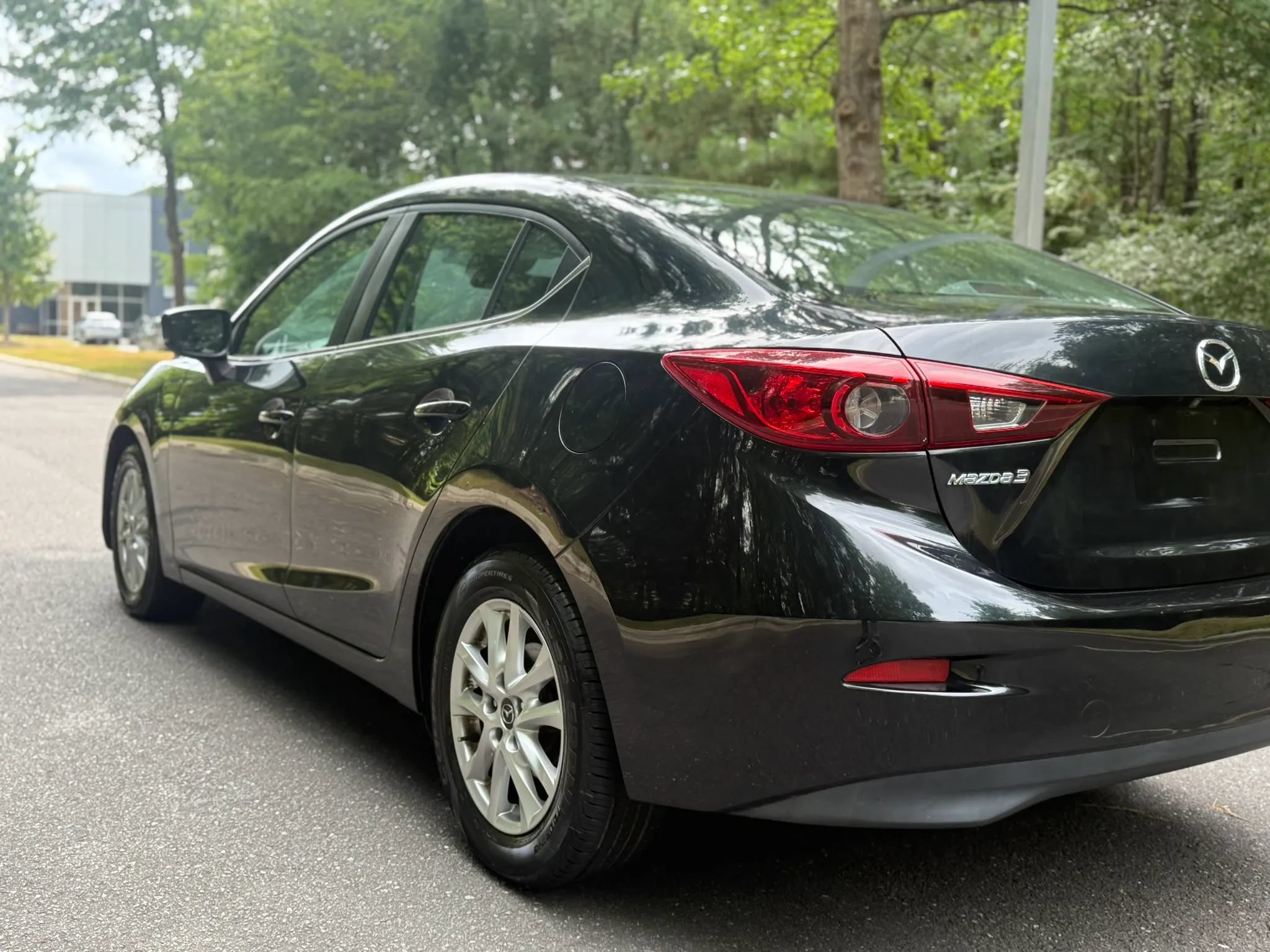 Used 2018 MAZDA MAZDA3 Sport w/ Preferred Equipment Package FWD image 7