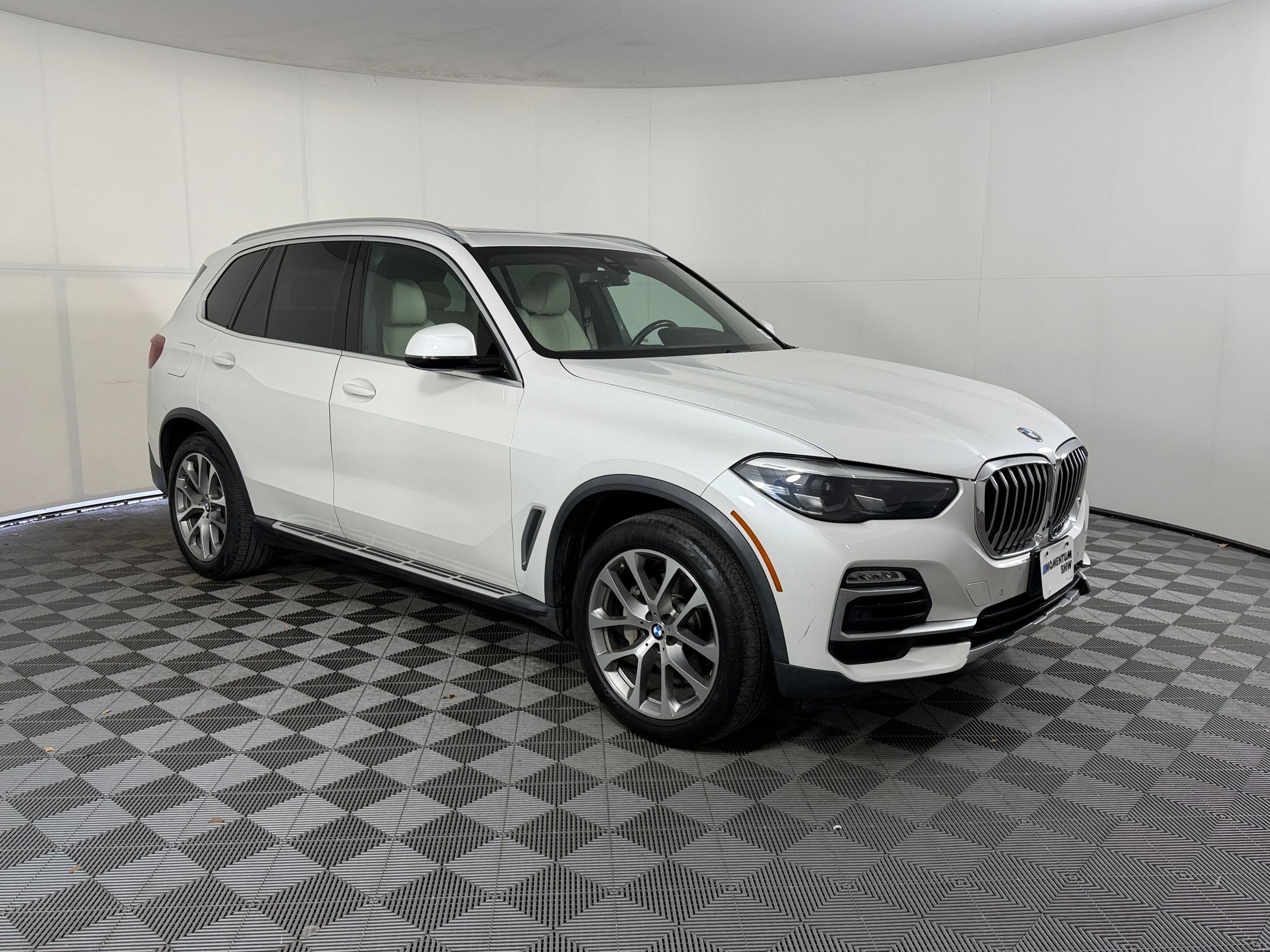 Used 2019 BMW X5 xDrive40i w/ Convenience Package AWD/4WD image 7