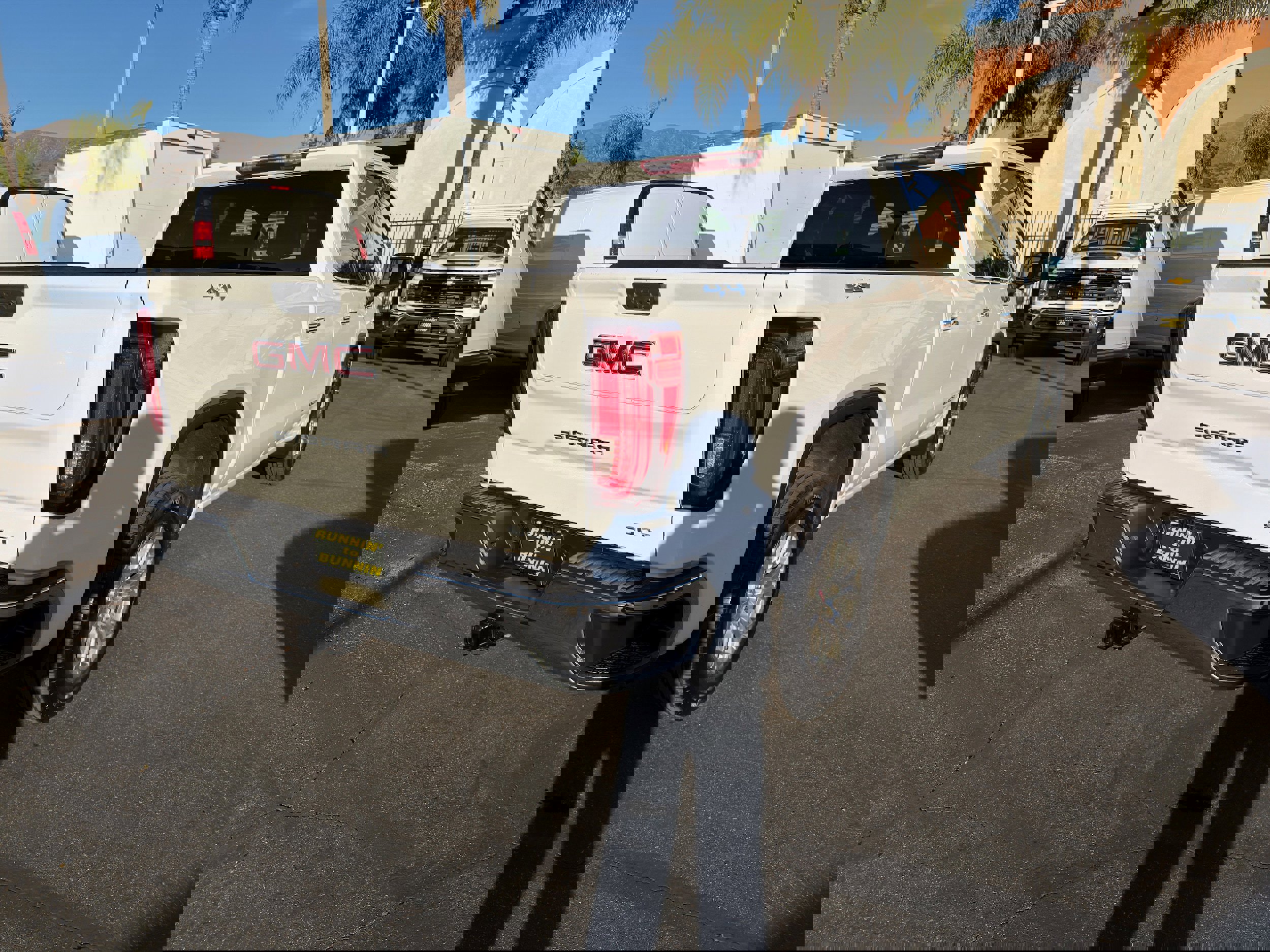 Used 2024 GMC Sierra 1500 SLT image 8