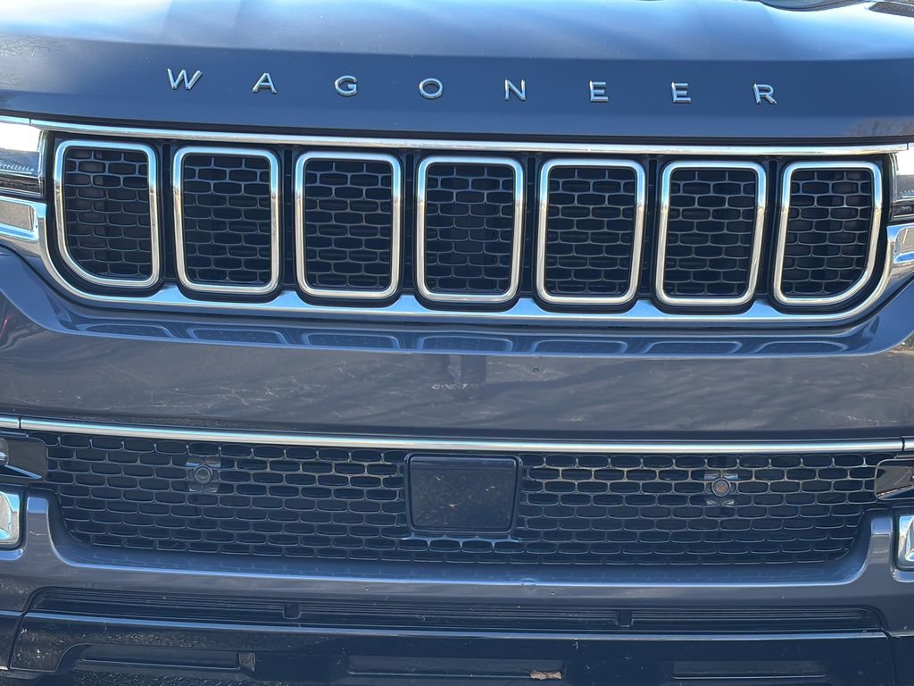 Used 2023 Jeep Wagoneer 4WD w/ Premium Group I image 9