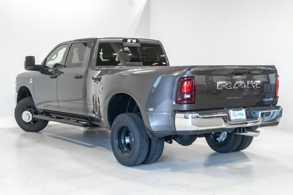 New 2026 RAM 3500 Tradesman AWD/4WD image 25