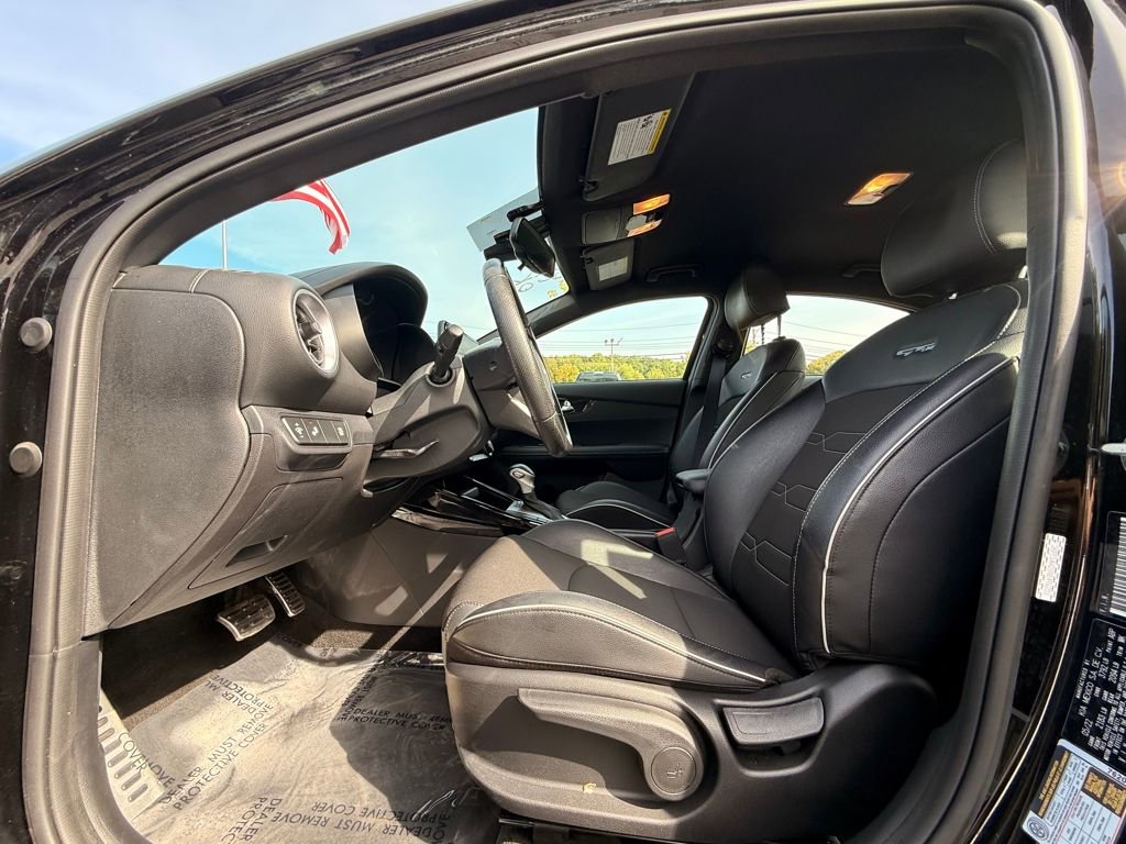 Used 2022 Kia Forte GT-Line image 23