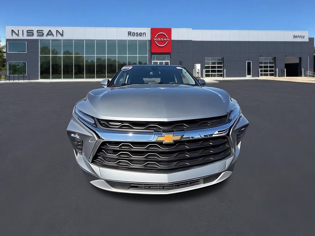 Used 2025 Chevrolet Blazer LT AWD/4WD image 28