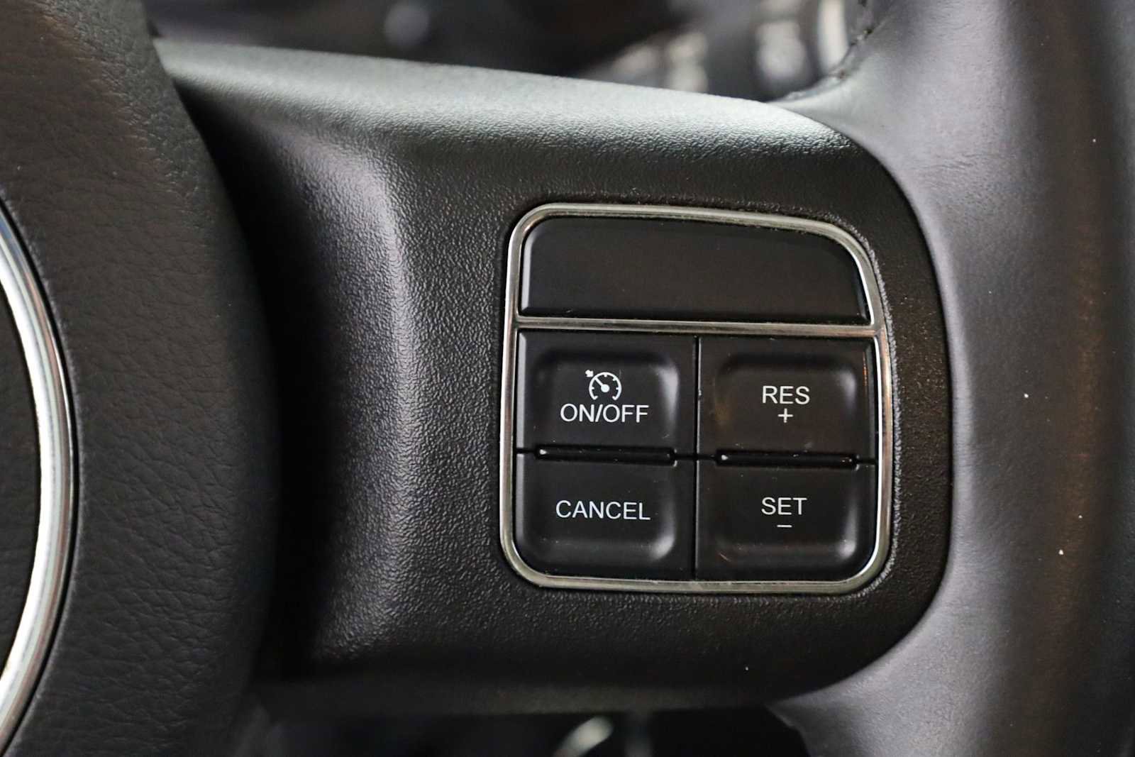 Used 2014 Jeep Patriot Latitude w/ Sun/Sound Group image 25