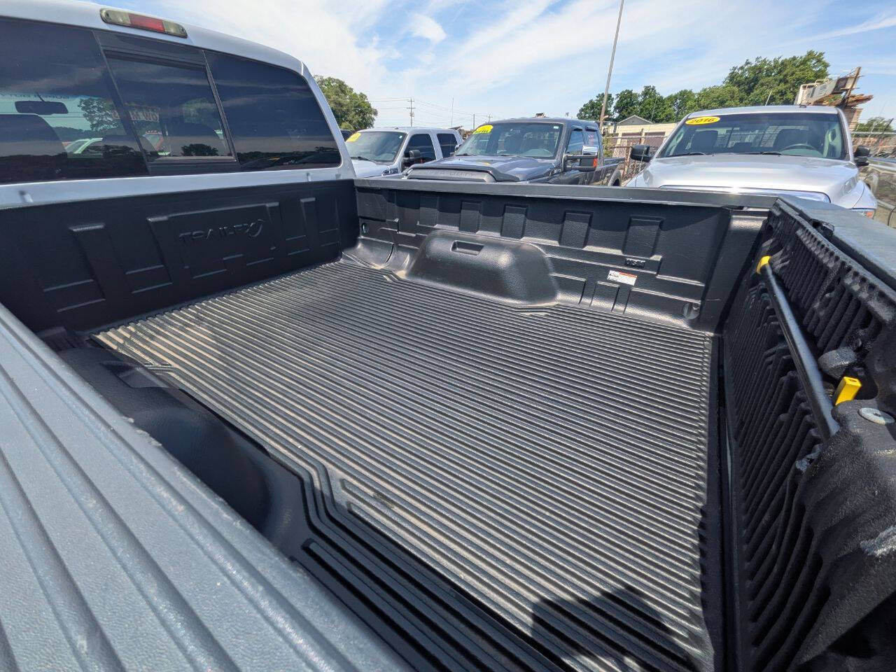Used 2010 Ford F250 Lariat AWD/4WD image 12