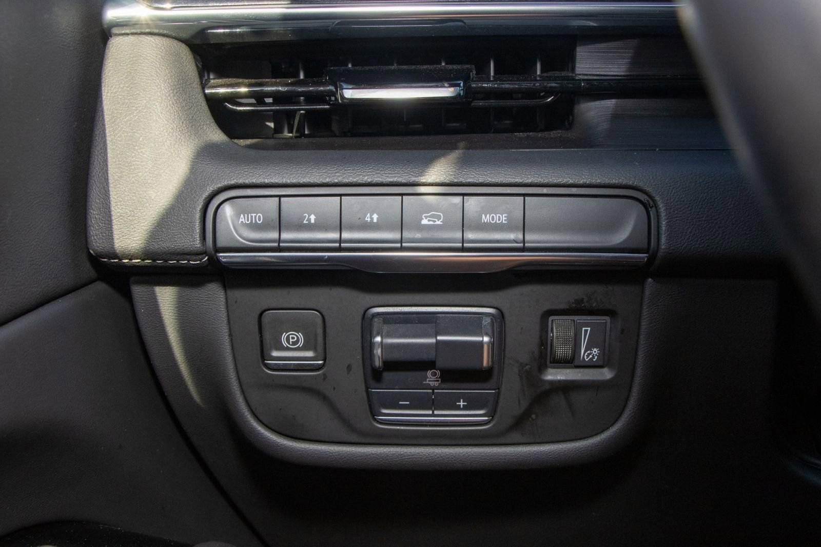 Used 2023 Cadillac Escalade Sport AWD/4WD image 31