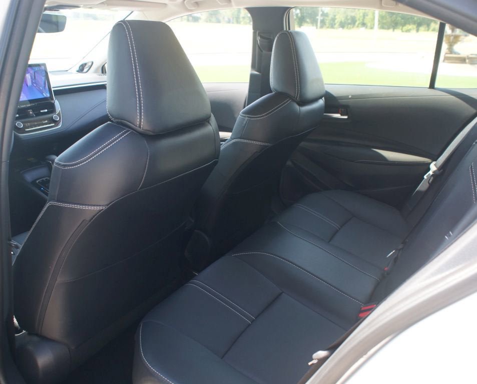 Used 2025 Toyota Corolla XLE FWD image 15