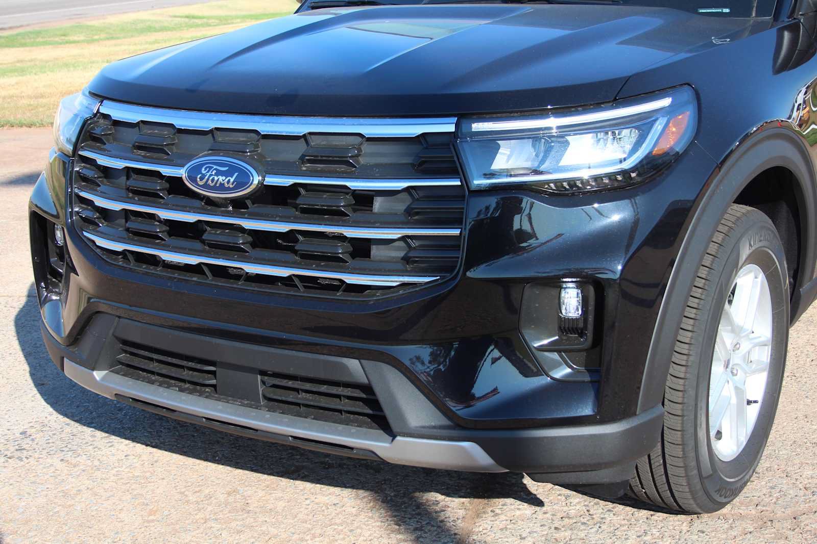 New 2026 Ford Explorer Active w/ Active Comfort Package RWD image 5