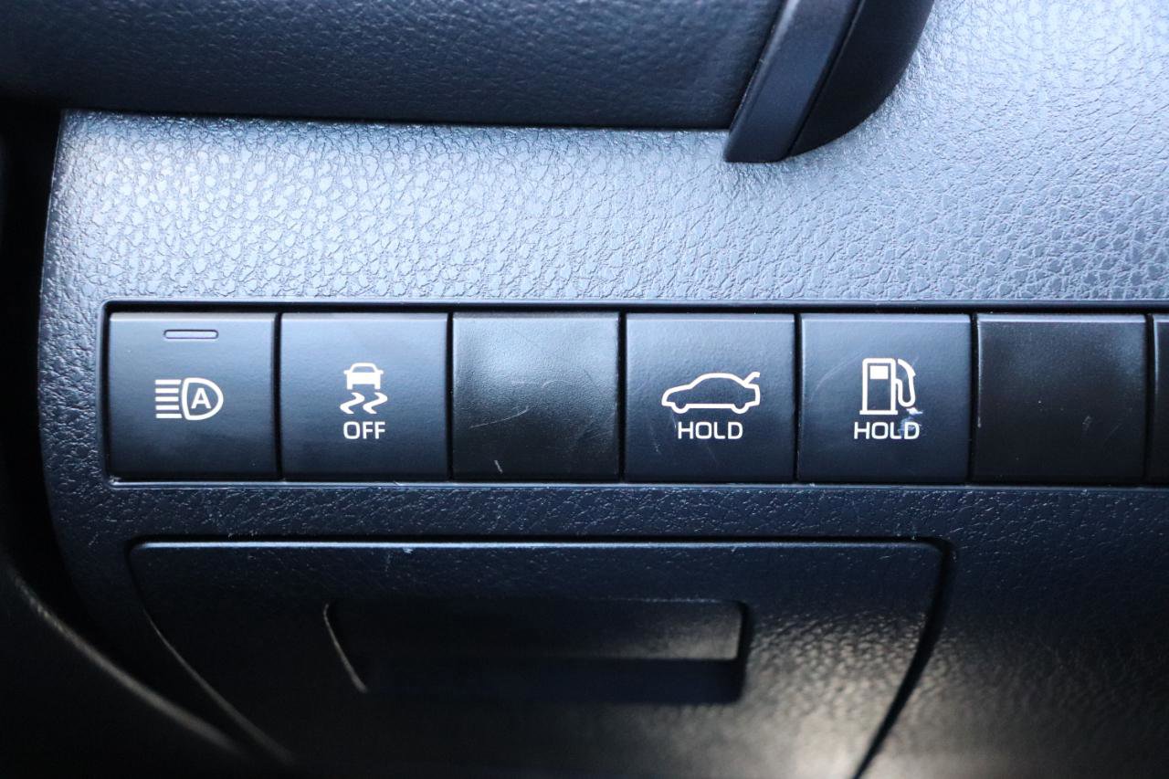 Used 2024 Toyota Camry SE image 37