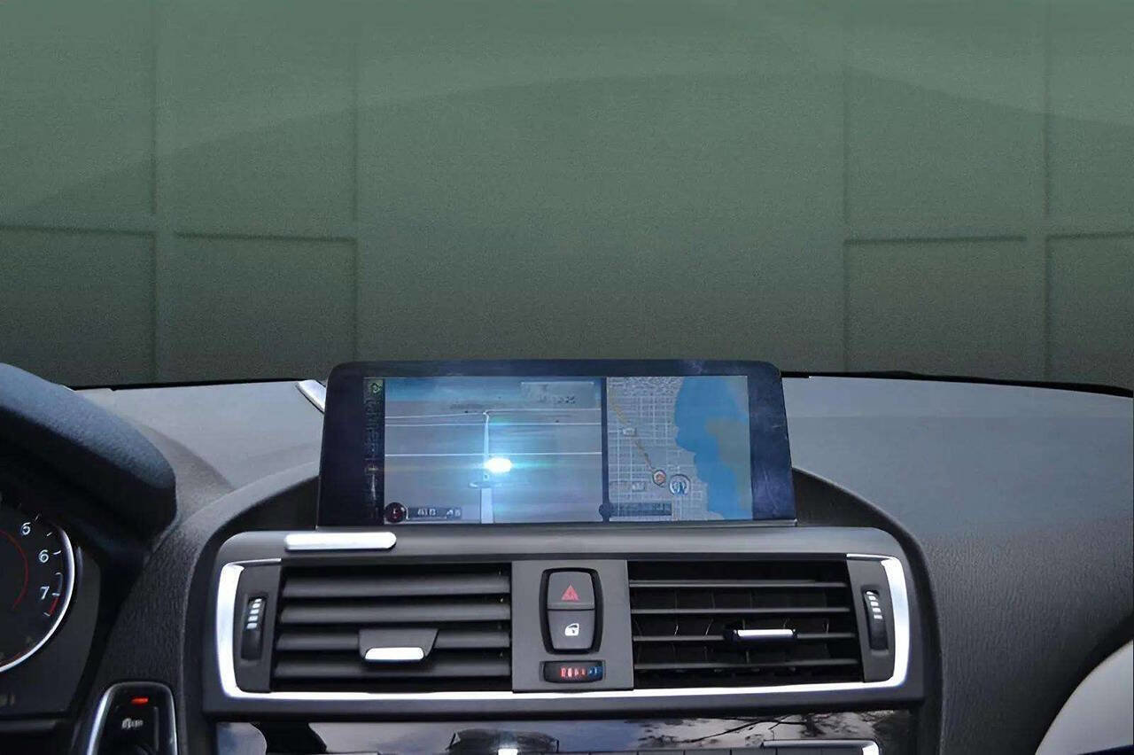 Used 2015 BMW M235i Convertible image 28