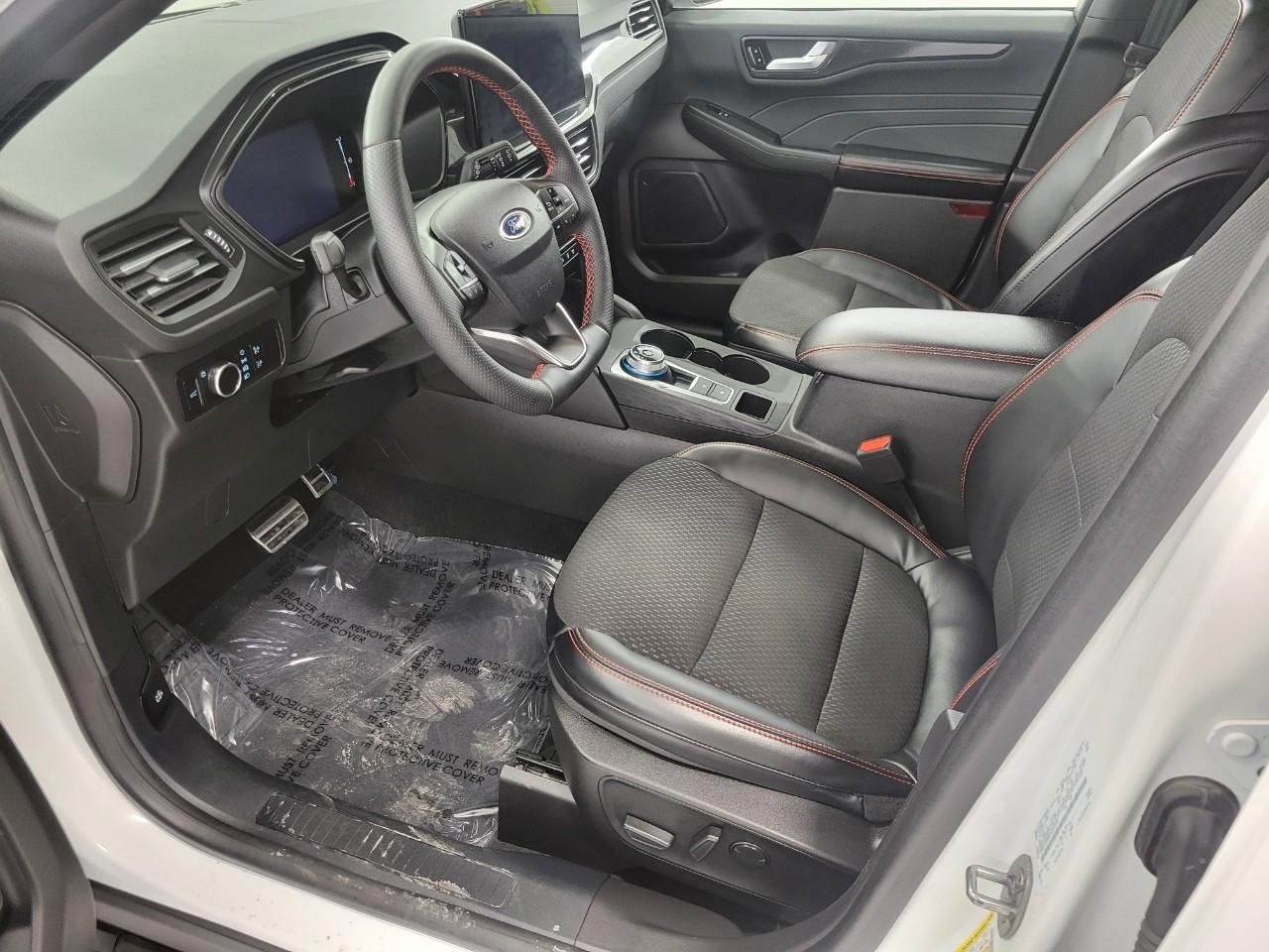 Used 2023 Ford Escape ST-Line w/ Tech Pack #1 image 9