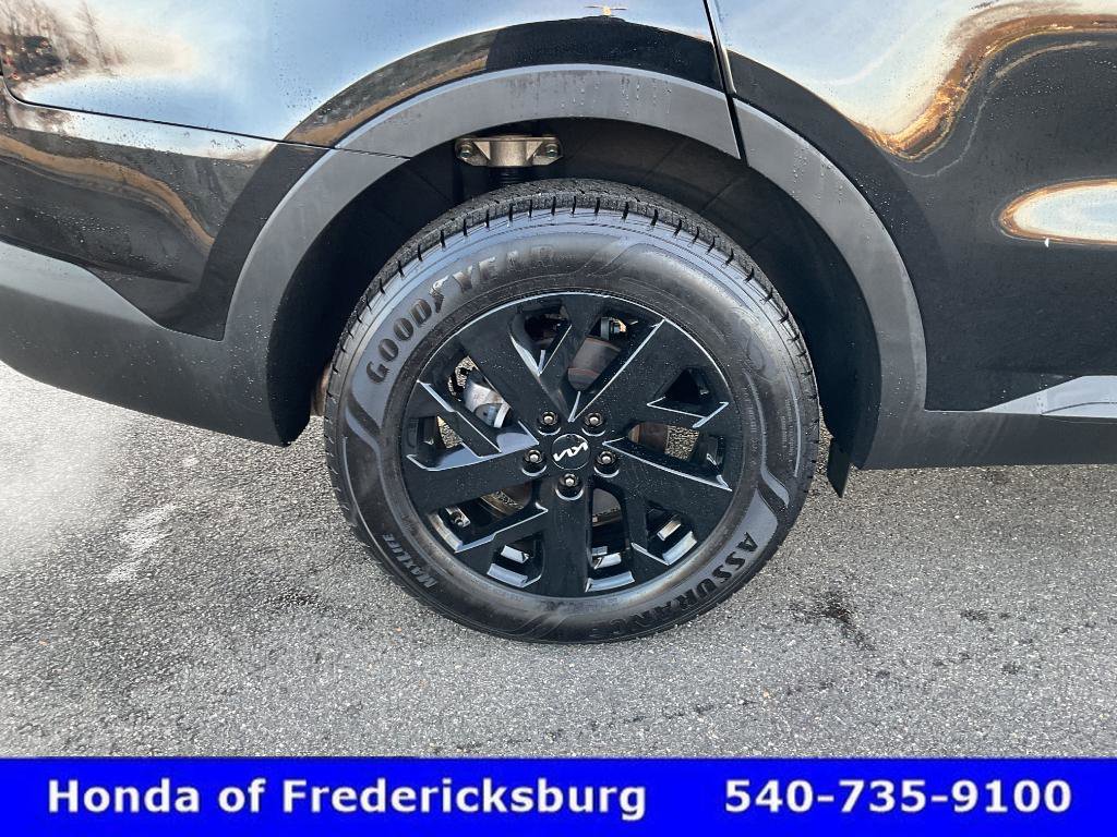 Used 2022 Kia Sorento S image 11