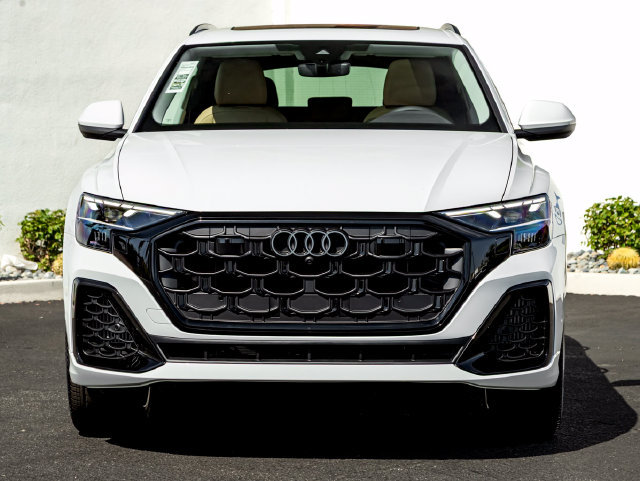 New 2026 Audi Q8 Premium Plus AWD/4WD image 3