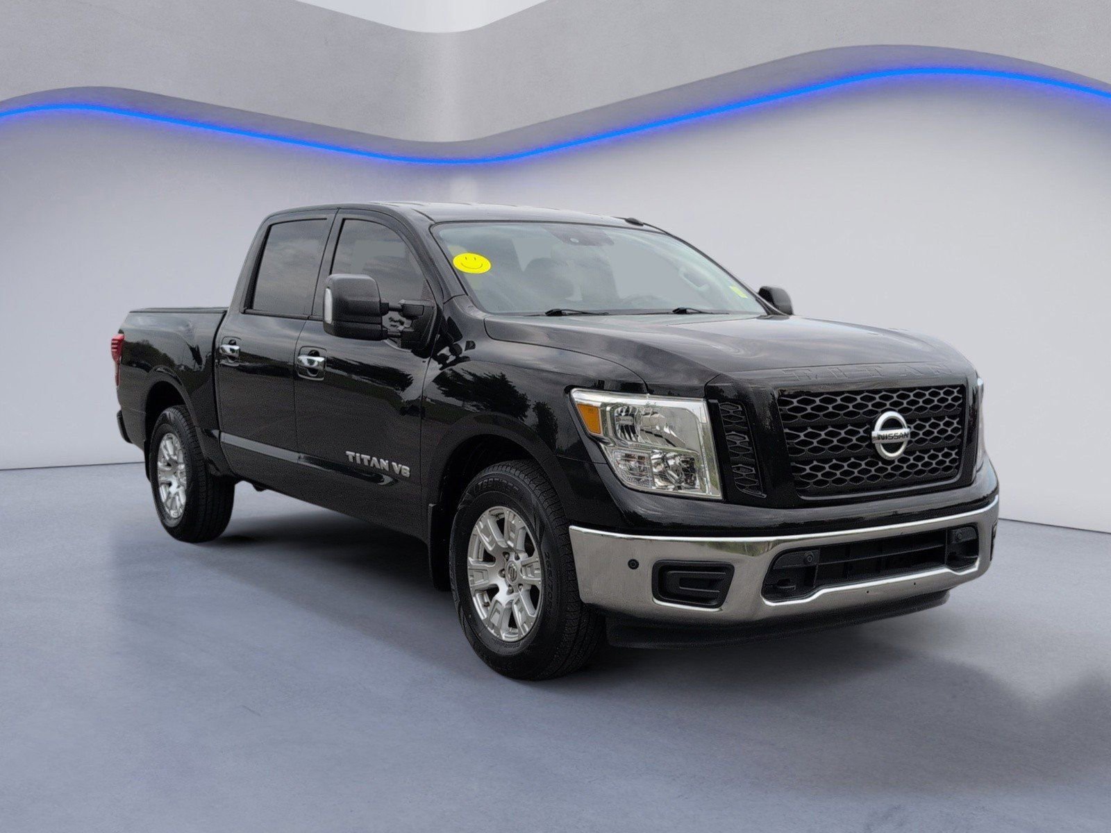 Used 2019 Nissan Titan SV w/ SV Convenience Package image 9