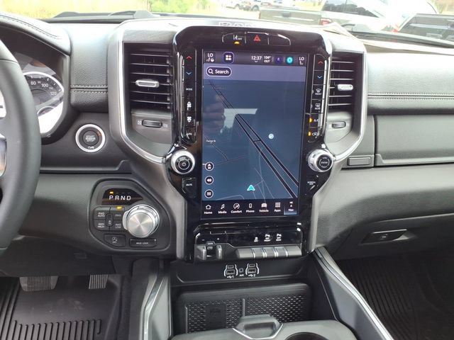 New 2026 RAM 1500 Laramie AWD/4WD image 14