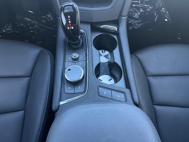 Certified 2024 Cadillac XT6 Premium Luxury w/ Technology Package FWD image 12