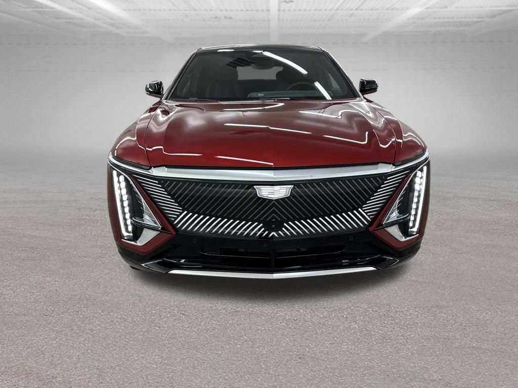 Certified 2025 Cadillac Lyriq Luxury w/ LPO, Floor Liner Package AWD/4WD image 3