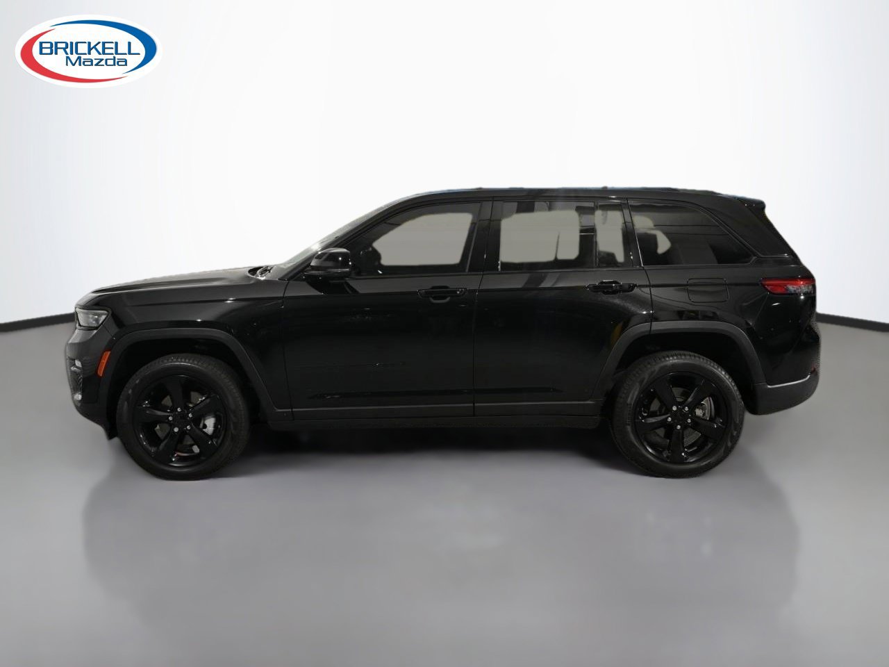 Used 2024 Jeep Grand Cherokee Limited w/ Black Appearance Package RWD image 2