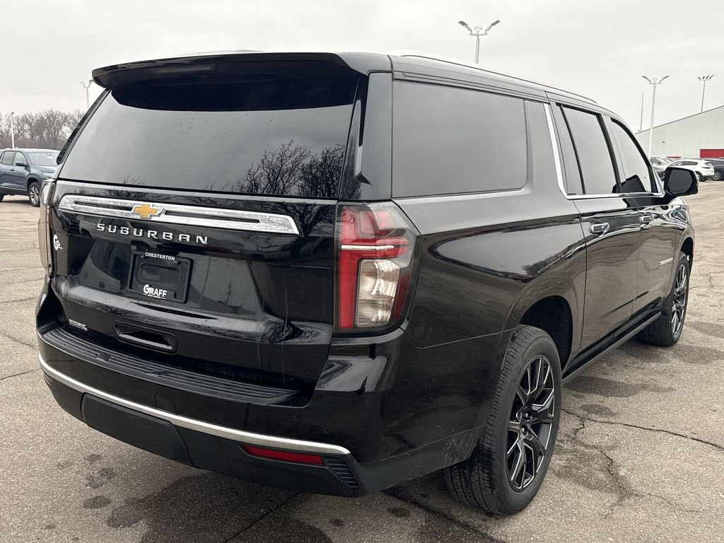 Used 2023 Chevrolet Suburban High Country image 8