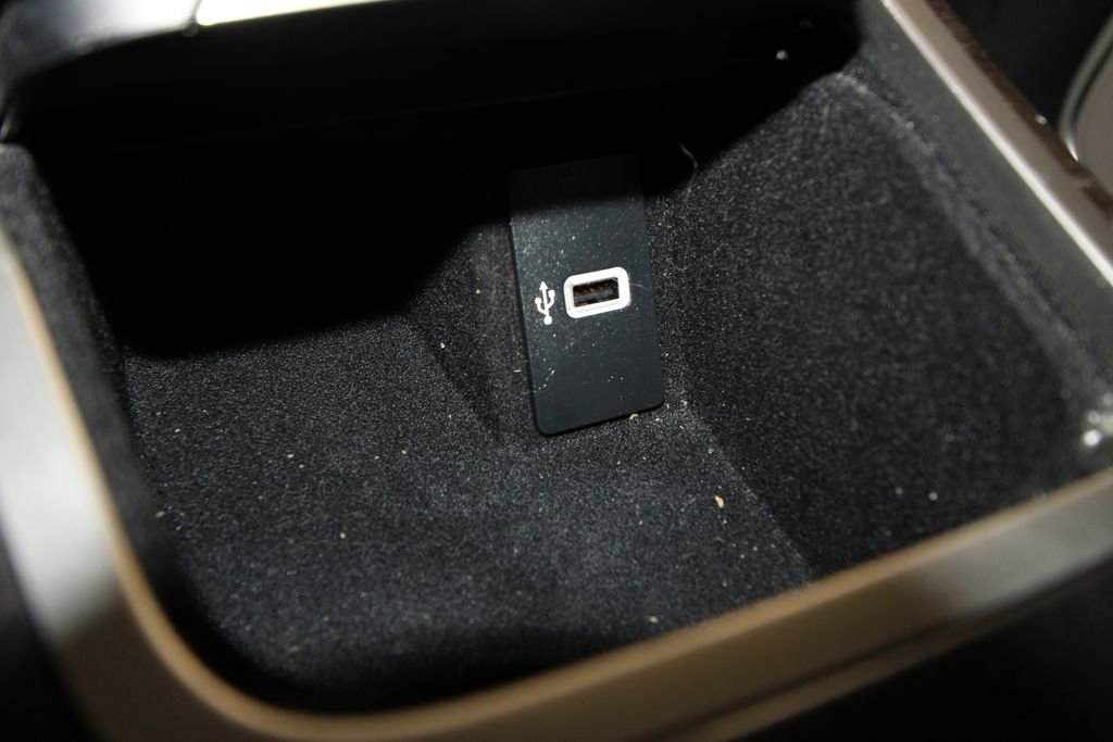 Used 2016 Lincoln MKX Reserve w/ Driver Assistance Package image 20