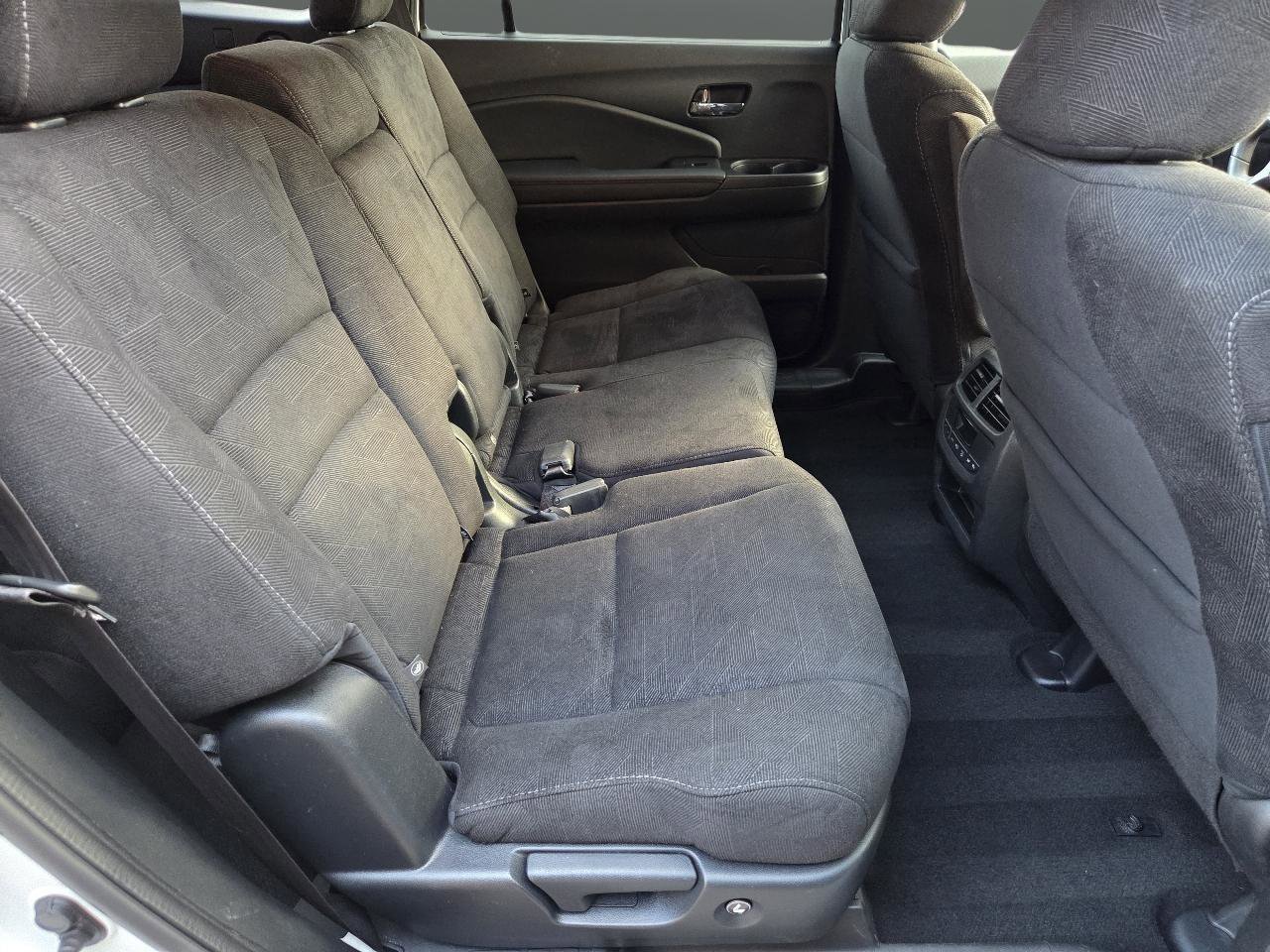 Used 2022 Honda Pilot Sport image 19